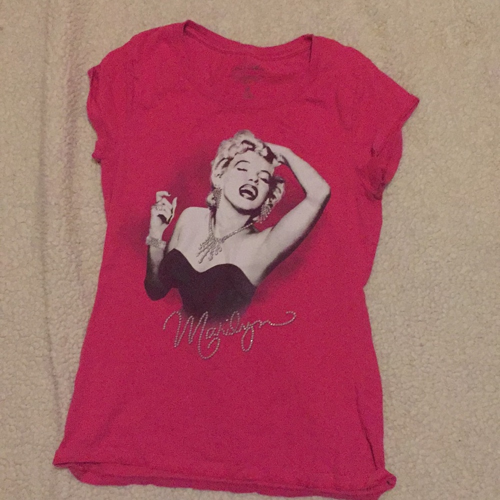 Pink Marilyn Monroe tee-shirt